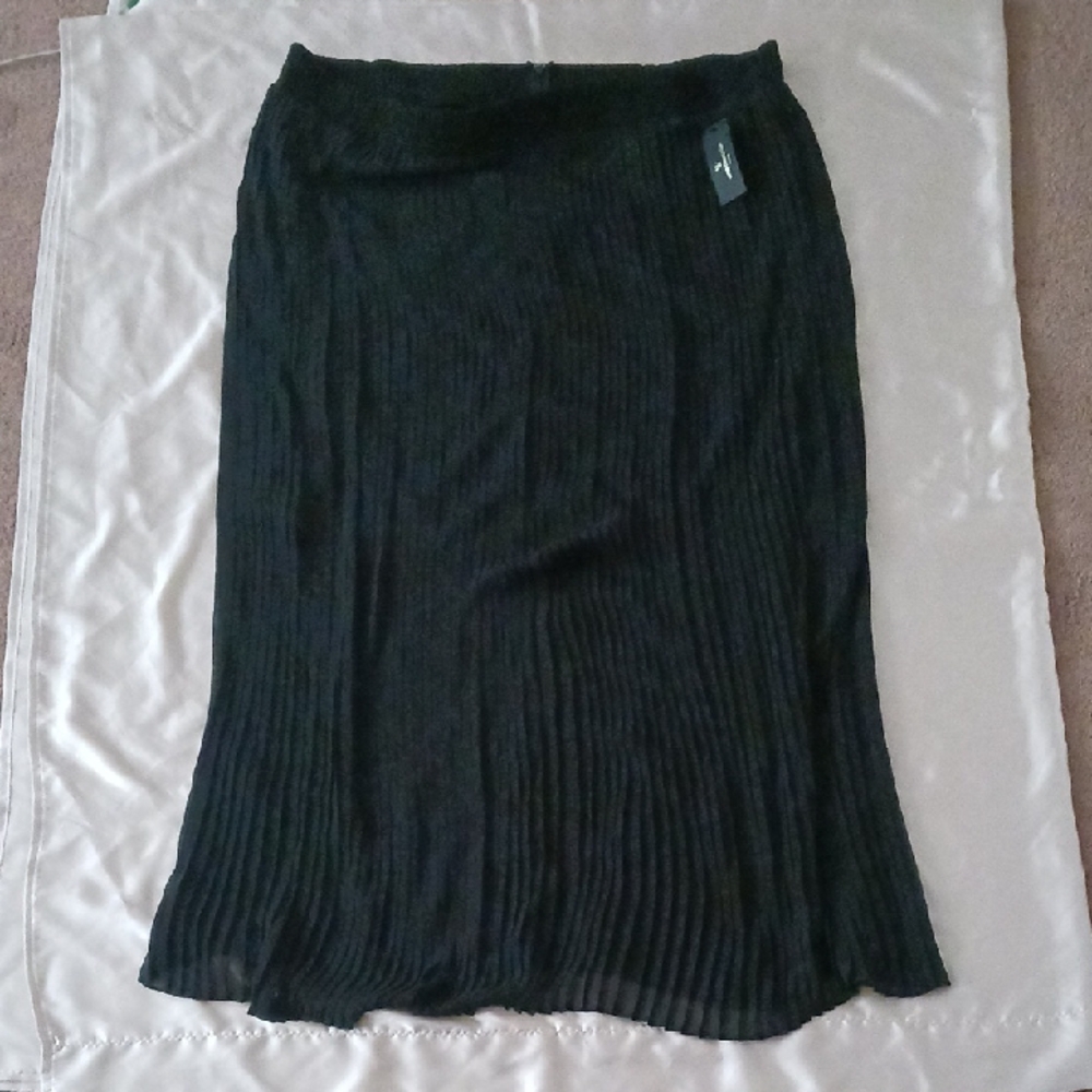 Worthington Black Midi Skirt